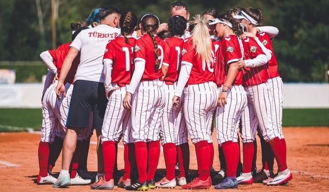 Kadın Softbol Milli Takımı Avrupa Şampiyonası’nı bitirdi
