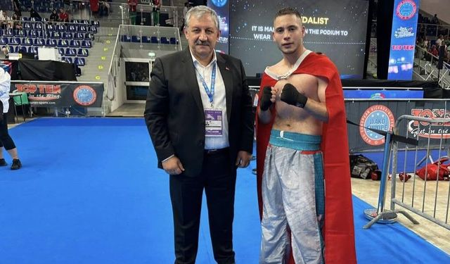 İbrahim Pusat Baş, Avrupa Gençler Kick Boks Şampiyonu Oldu