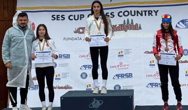 Milli kayaklı koşucular Romanya’da çifte madalya aldı