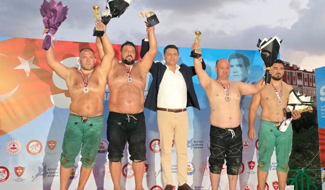 Recep Kara, İsmet Atlı Güreşleri’nde başpehlivan