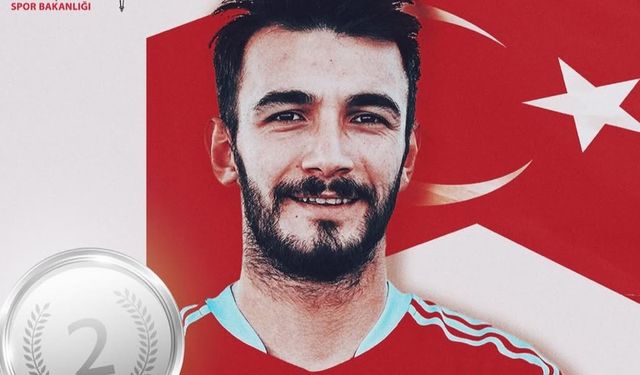 Abdullah Ilgaz Dünya Şampiyonası’nda rekorla gümüş