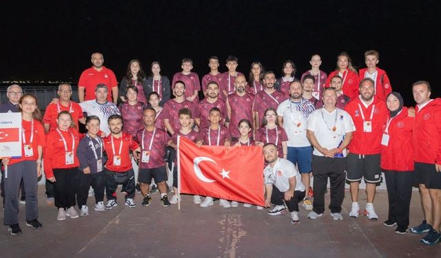 Mersin’de sporun engel tanımayan yüzü sahnede!