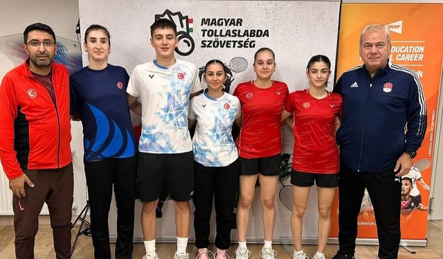 Türk Badmintoncular Macaristan'da Yarı Finale Yükseldi