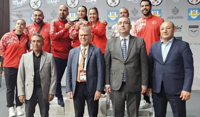 Aysel Özkan Avrupa Halter Şampiyonası’nda Gümüş Kazandı