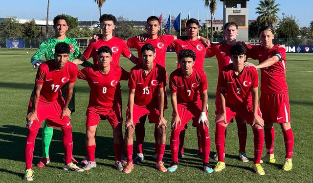 U16 Millî Takımımız İngiltere Karşısında Saha Çıkıyor