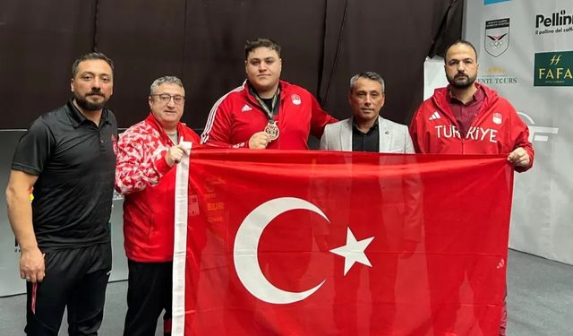 Ali Oflaz Avrupa Şampiyonası’nda bronz madalya aldı