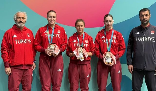 Milli masa tenisçilerimiz Riyad'da zirveye çıktı