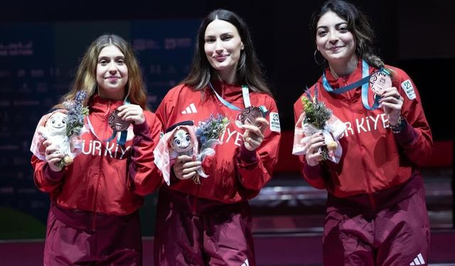 Kadın Kılıç Takımımız İslami Oyunlar’da bronz aldı