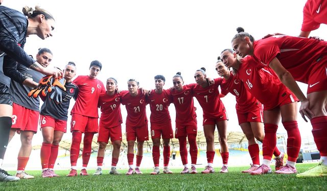 Kadın Millî Takım, Arnavutluk'la son hazırlık maçında