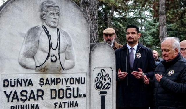 Yaşar Doğu Vefatının 65. Yılında Kabri Başında Anıldı