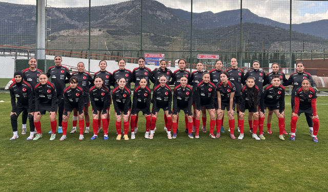 U17 Kız Millî Takımı Avrupa Şampiyonası Öncesi İzmir'de