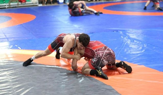 Güreş Milli Takımları Kastamonu’da Kampa Girdi