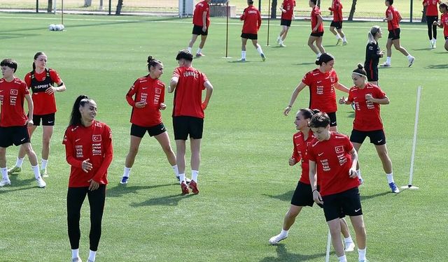Kadın Milliler Malta maçı hazırlıklarını sürdürüyor