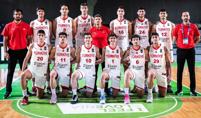 U20 Erkek Milliler Avrupa'da Çeyrek Finale Yükseldi