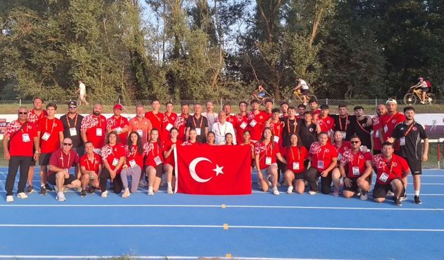 Milli atletler Avrupa'da madalyalarını aldı