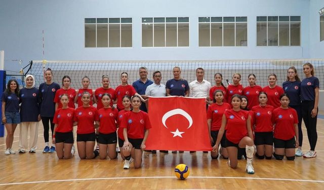 Genç Kadın Voleybol Gelişim Kampı Bartın'da Başladı