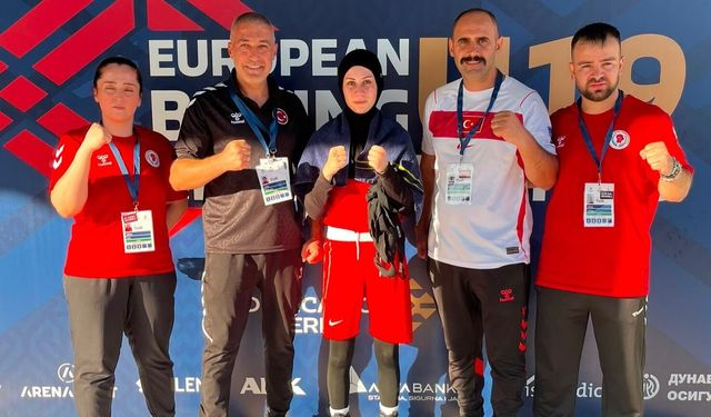 Azra Nur Çetin U19 Avrupa Boks’ta Çeyrek Finalde