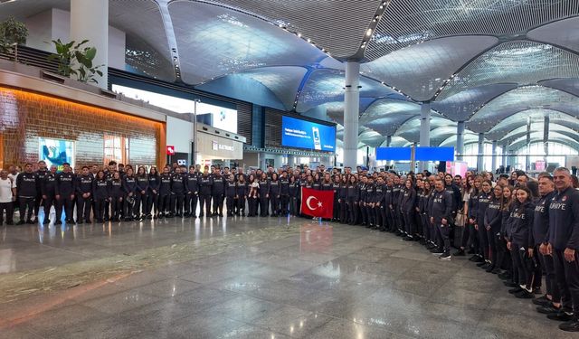 Ay-Yıldızlı Kulaçlar Taranto’da Madalya Avına Hazırlanıyor