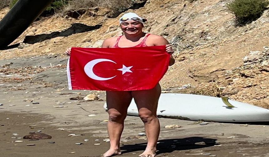 Aysu Türkoğlu, Ka'iwi Kanalı'nı Geçerek Tarihe Geçti