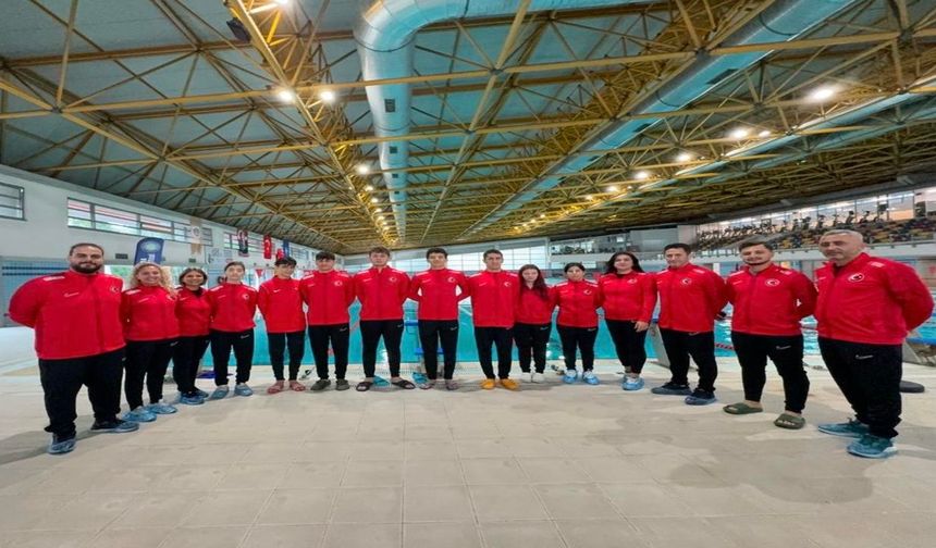 Özel Sporcular Para Yüzme Milli Takımı kampa girdi