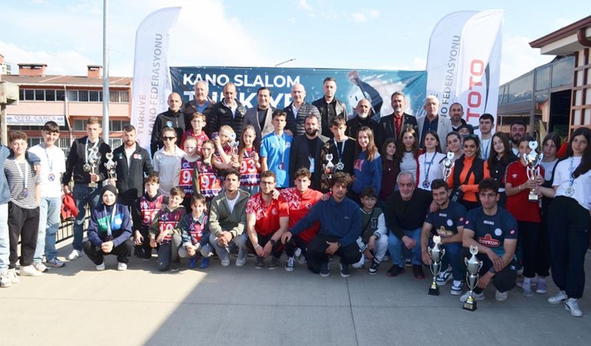 Akarsu Slalom Bahar Kupası Rize’de tamamlandı