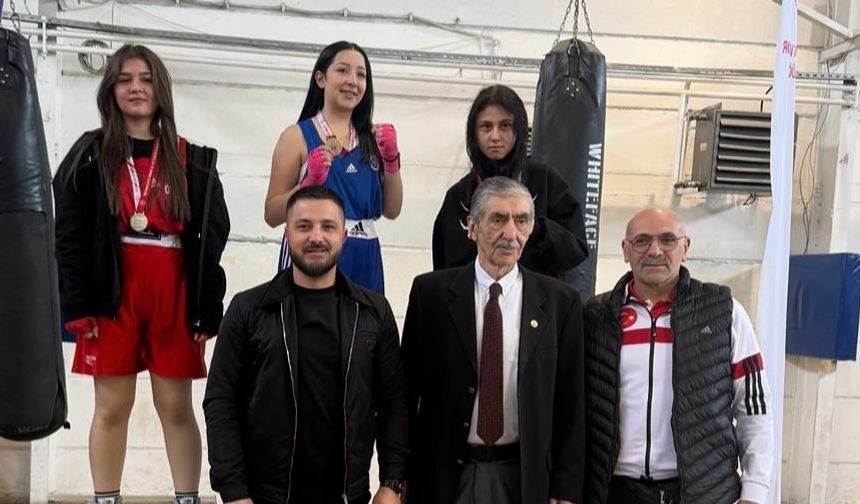 Ankara Boks İl Temsilciliğinden Genç Şampiyonlara Moral Ödülü