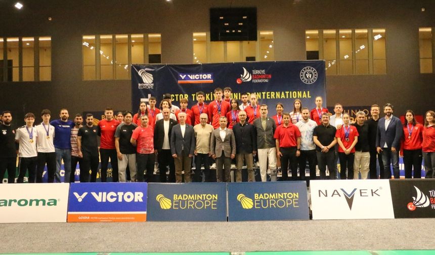 Victor Türkiye Junior International 2025 madalya şöleni
