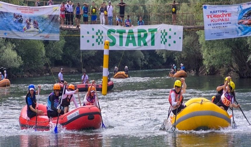 Tunceli’de Rafting Türkiye Şampiyonası start aldı