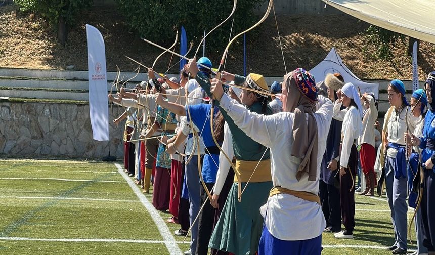 Açık Hava Puta Şampiyonası’nda Oklar Zirveye Uçtu
