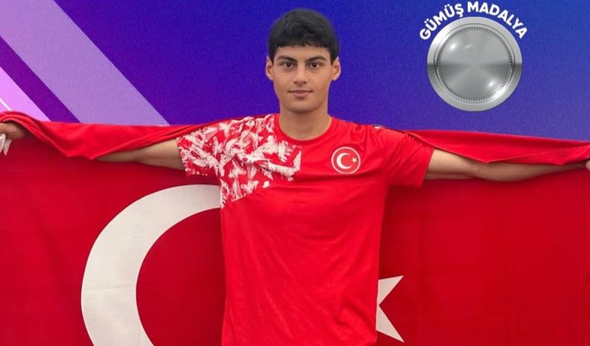 Emre Çolak Avrupa U20’de Gümüş Madalya Kazandı