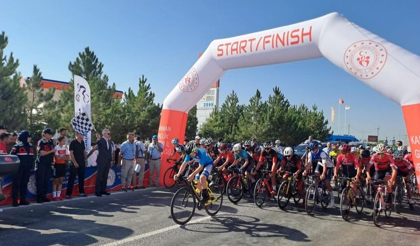 "Karaman’da Pedallar Türkiye Kupası İçin Döndü"
