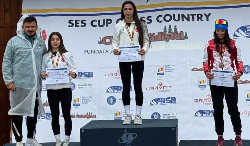 Milli kayaklı koşucular Romanya’da çifte madalya aldı