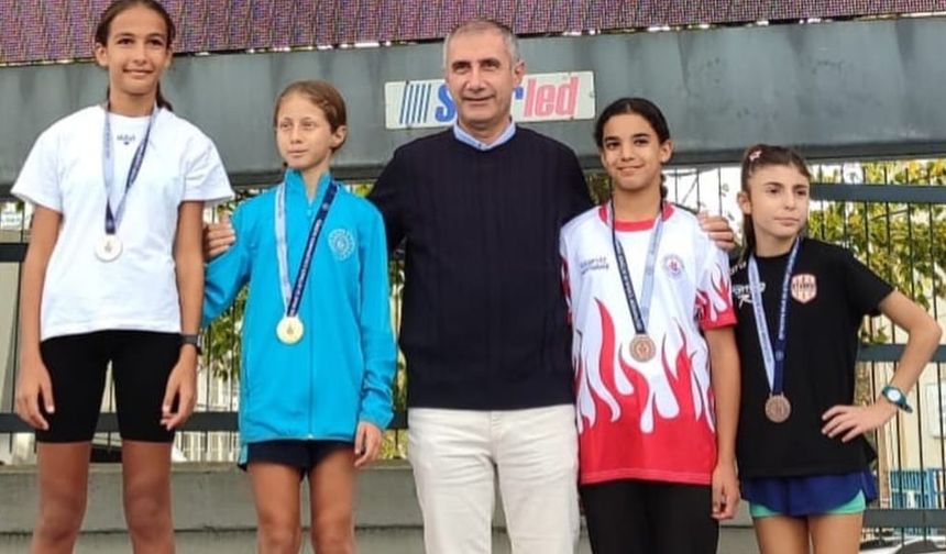 Selahattin Yıldız Pist Yarışlarında Madalyalar Verildi