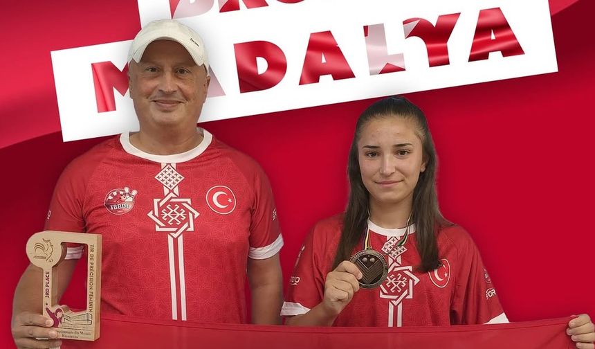 15 yaşındaki Yağmur Tosun’dan Dünya üçüncülüğü gururu