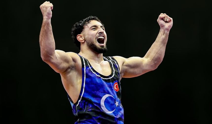 U23 Dünya Güreş Şampiyonası’nda Özmuş Dünya İkincisi