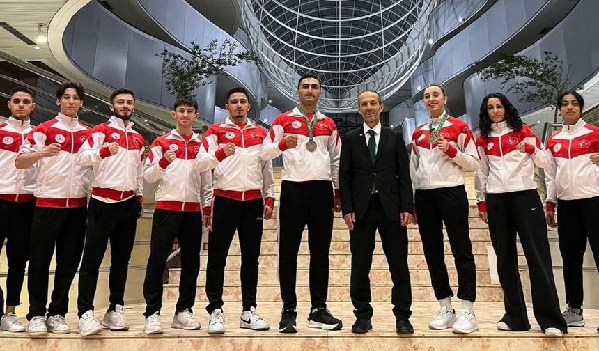 Wushu Milli Takımı, Dünya Şampiyonu unvanıyla yurda döndü