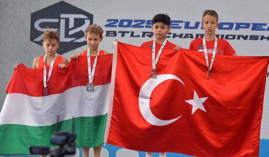 Erkek Bayrak Takımlarımızdan Avrupa’da 6 Madalya