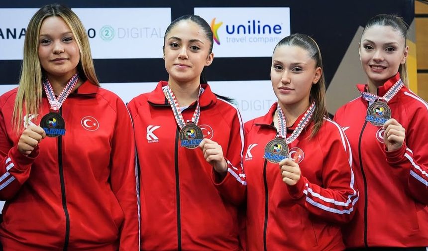 Ümit-Genç Kadın Kata Takımımız Balkan üçüncüsü oldu