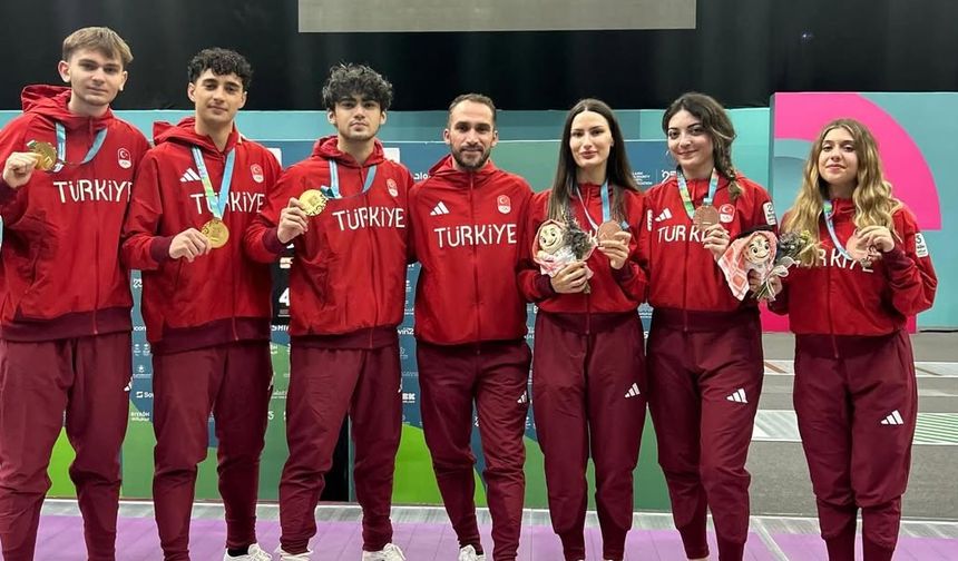 Erkek Kılıç Takımımız İslami Oyunlar’da altın kazandı