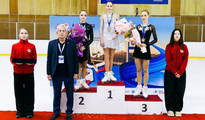 Bosphorus Cup’ta Junior Women madalya töreni yapıldı