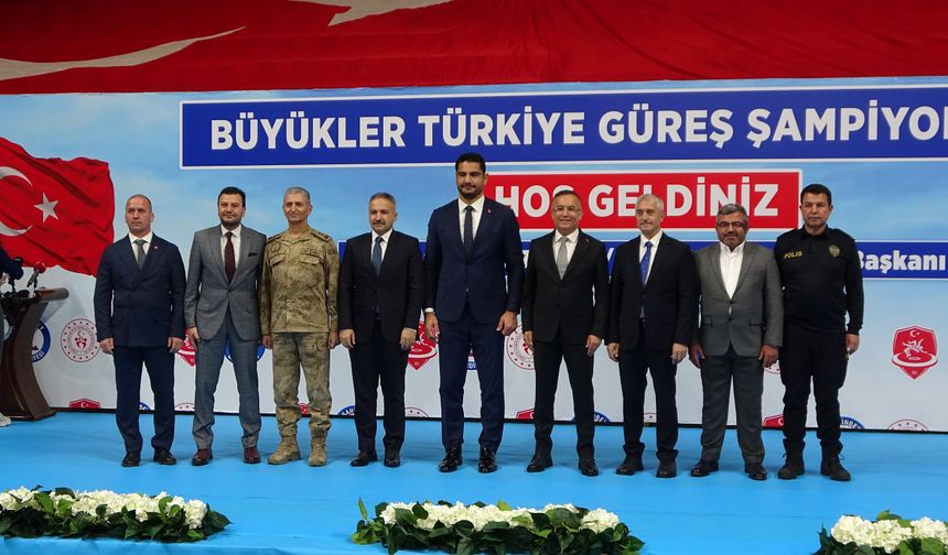 Büyükler Türkiye Güreş Şampiyonası Gaziantep’te Başladı