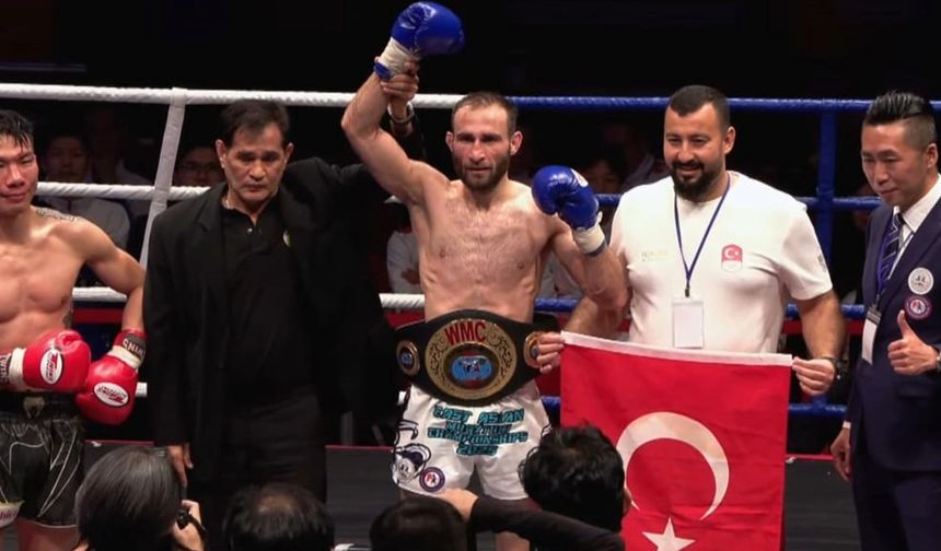 Hong Kong'da Türk zaferi: Abdüssamet Uğurlu kemeri aldı