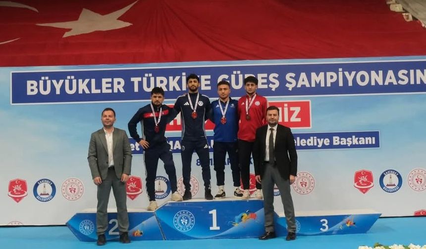 Gaziantep’te Güreş Şampiyonasında İkinci Gün Tamamlandı