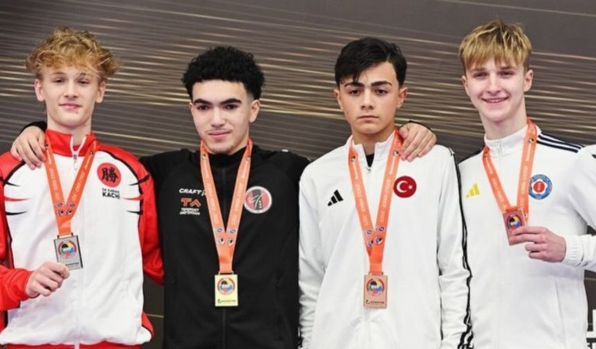 Emir Ali Yürür Dünya Gençlik Ligi’nde Bronz Aldı