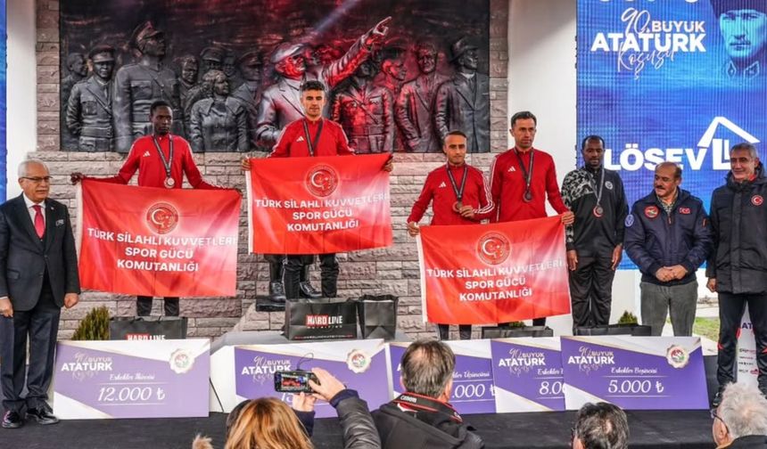 90. Büyük Atatürk Koşusu’nu Öztürk ve Ergüven Kazandı