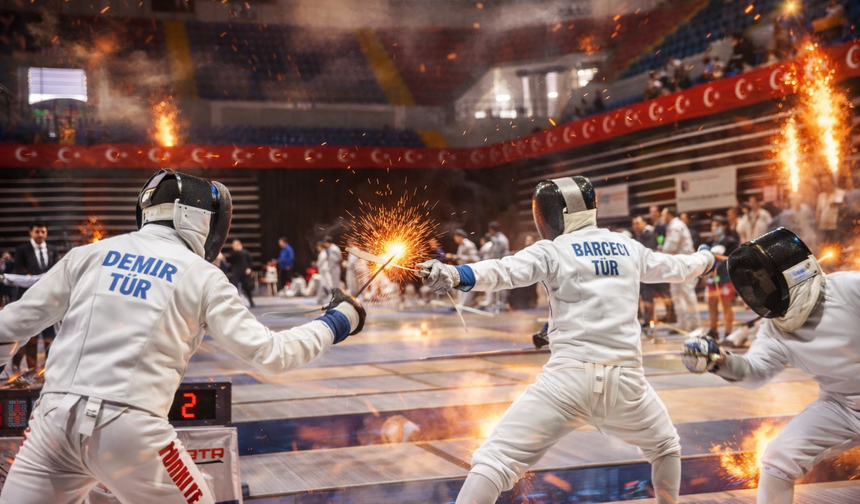 İzmir’de Eskrim Heyecanı Derin Rüyam Kupasıyla Zirvede