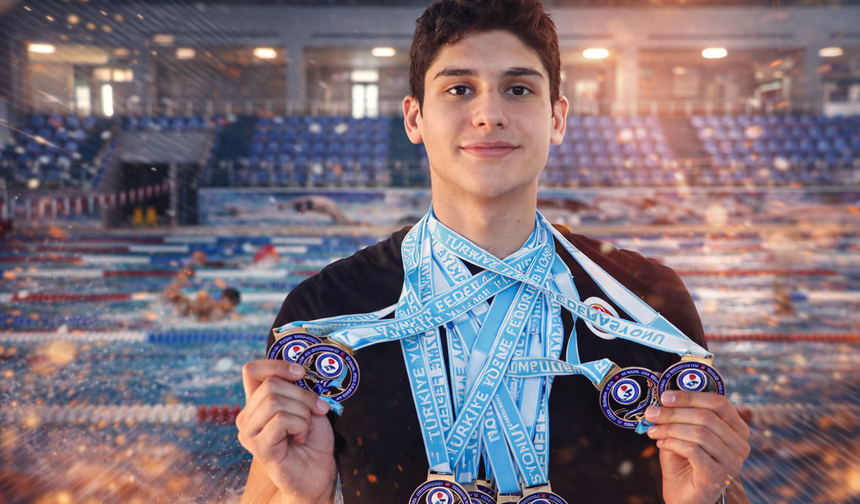 Emre Onuş Yüzmede 138 Madalyaya Ulaştı