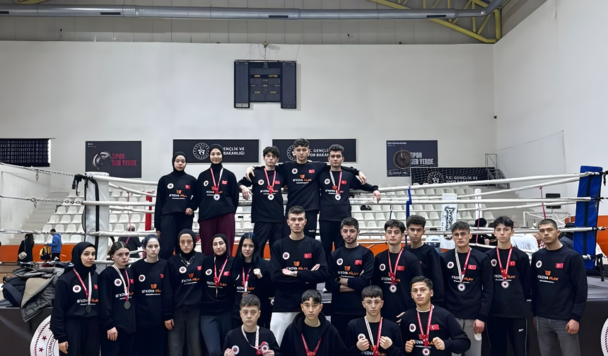 Afyonlu Şanlı Spor Kulübü Muay Thai'de Madalyaya Doydu