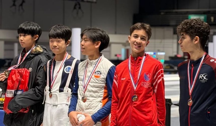 Turhan Bora Doğu Paris U14 Eskrim Turnuvası’nı 6. bitirdi