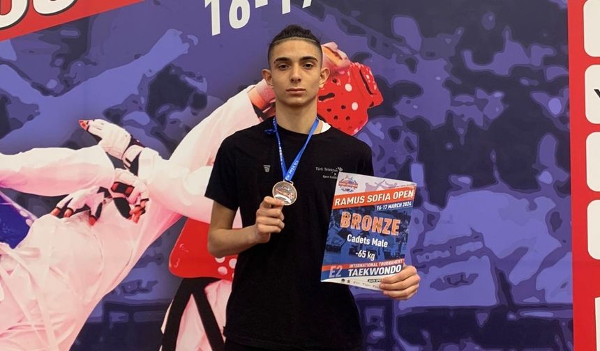 Dünya Gençler Taekwondo Şampiyonası’nda Gururlandıran Başarı